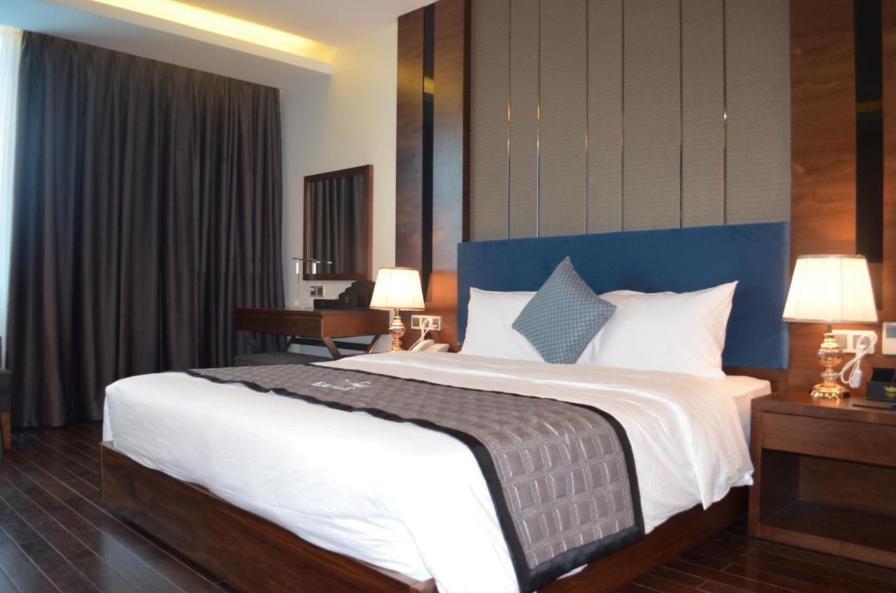 Eagle Hotel Dai Tiet Luaran gambar