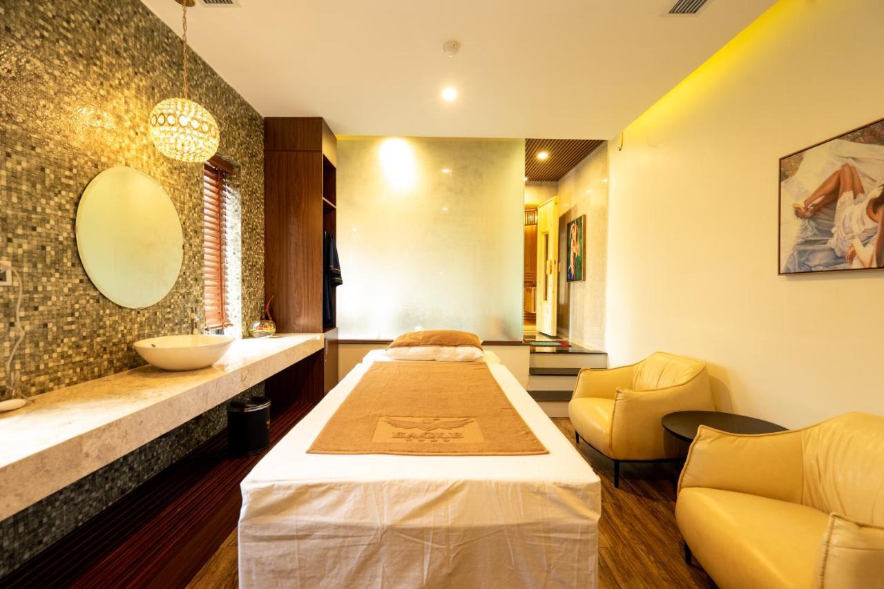 Eagle Hotel Dai Tiet Luaran gambar