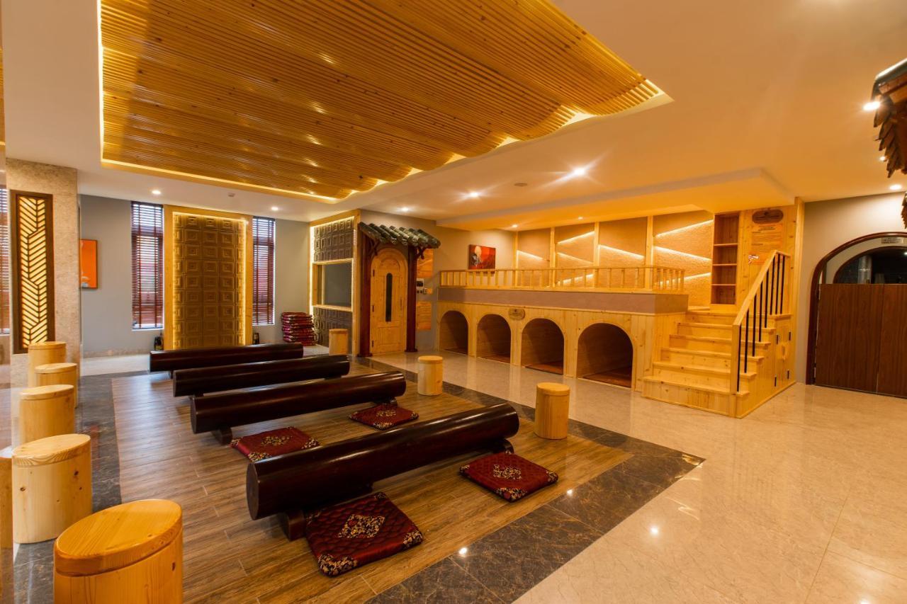 Eagle Hotel Dai Tiet Luaran gambar