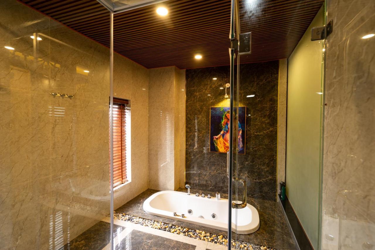 Eagle Hotel Dai Tiet Luaran gambar