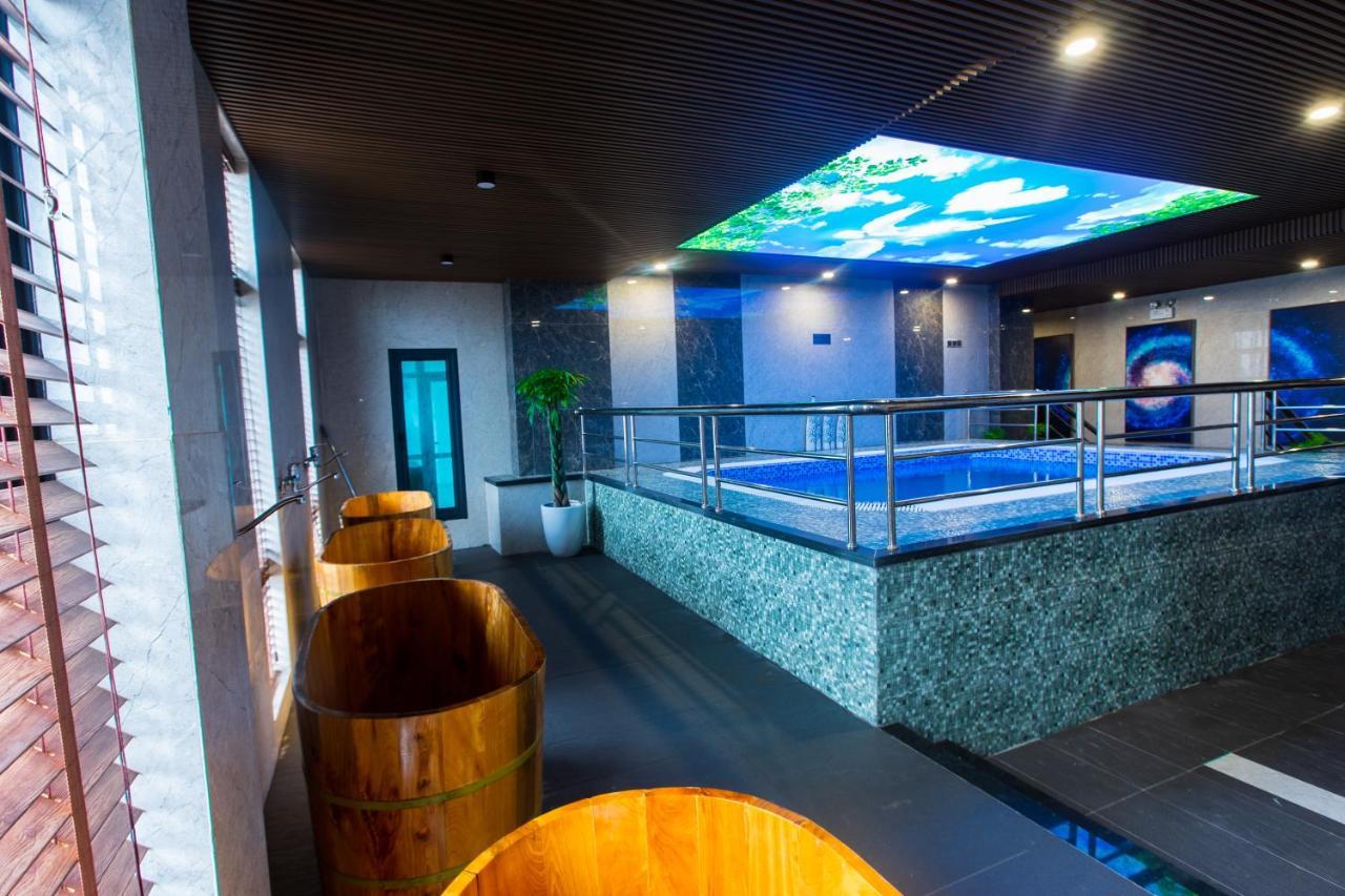 Eagle Hotel Dai Tiet Luaran gambar