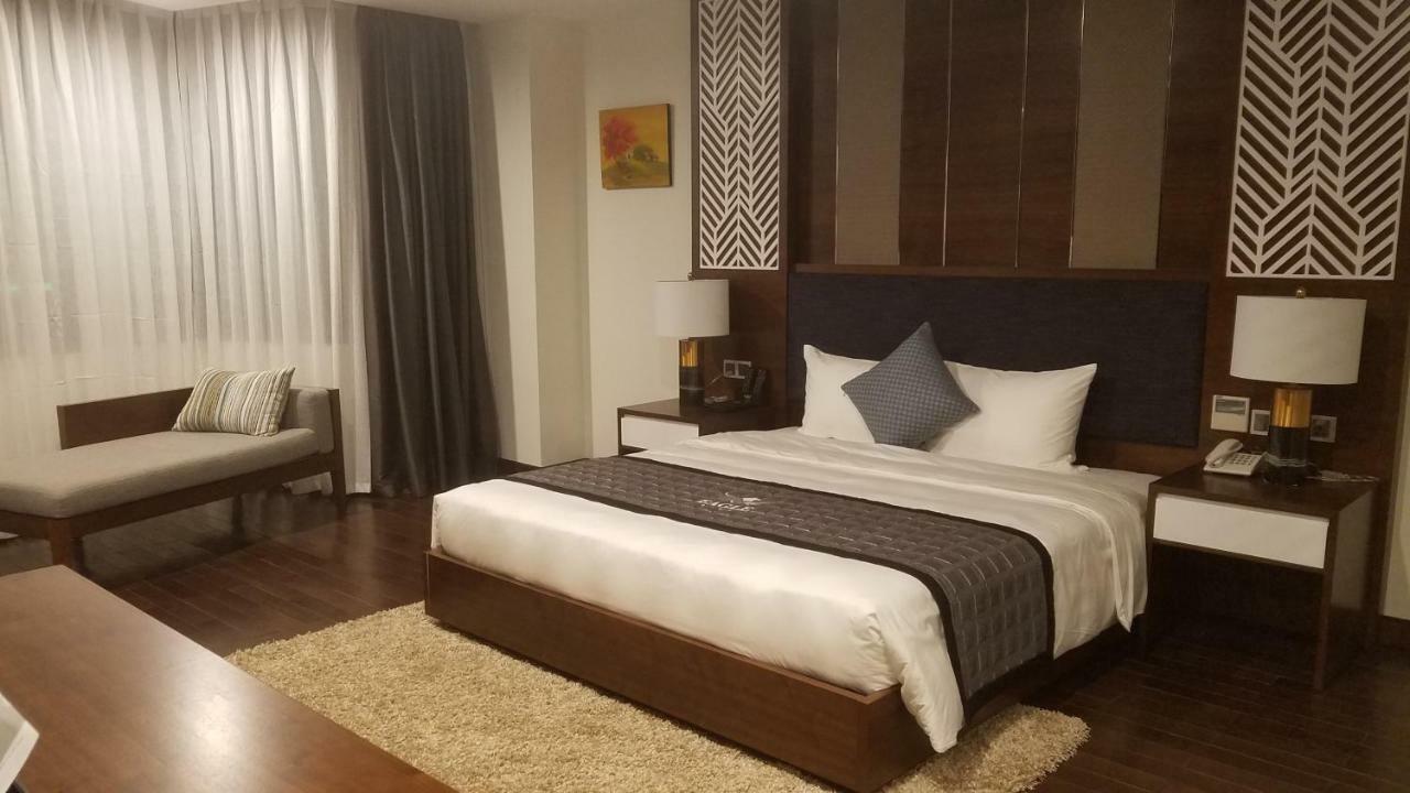 Eagle Hotel Dai Tiet Luaran gambar